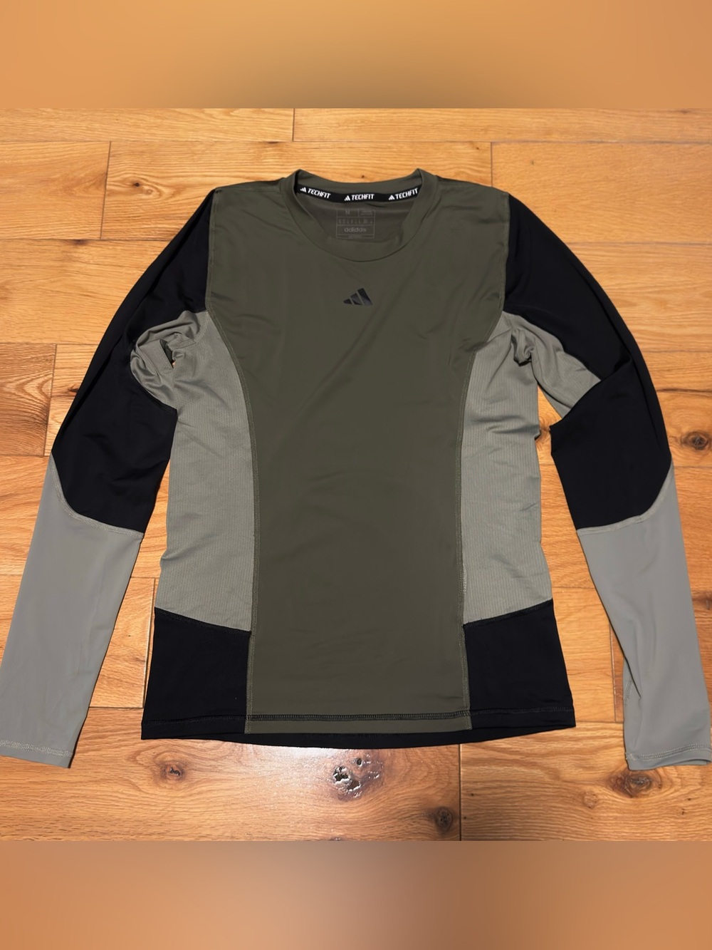 Adidas Men’s Olive & Black Performance Long-Sleeve Shirt